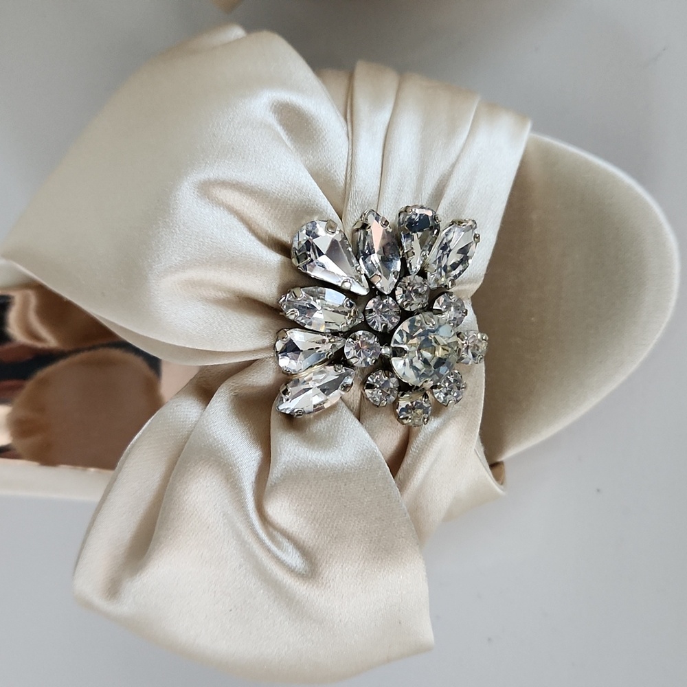 Badgley Mischka Samantha Embellished Satin Sandals $215 5.5 - Picture 4 of 13
